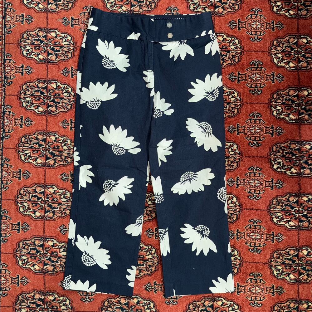 Tommy Hilfiger‎ 4 White Daisies on Navy Blue Cropped Pants